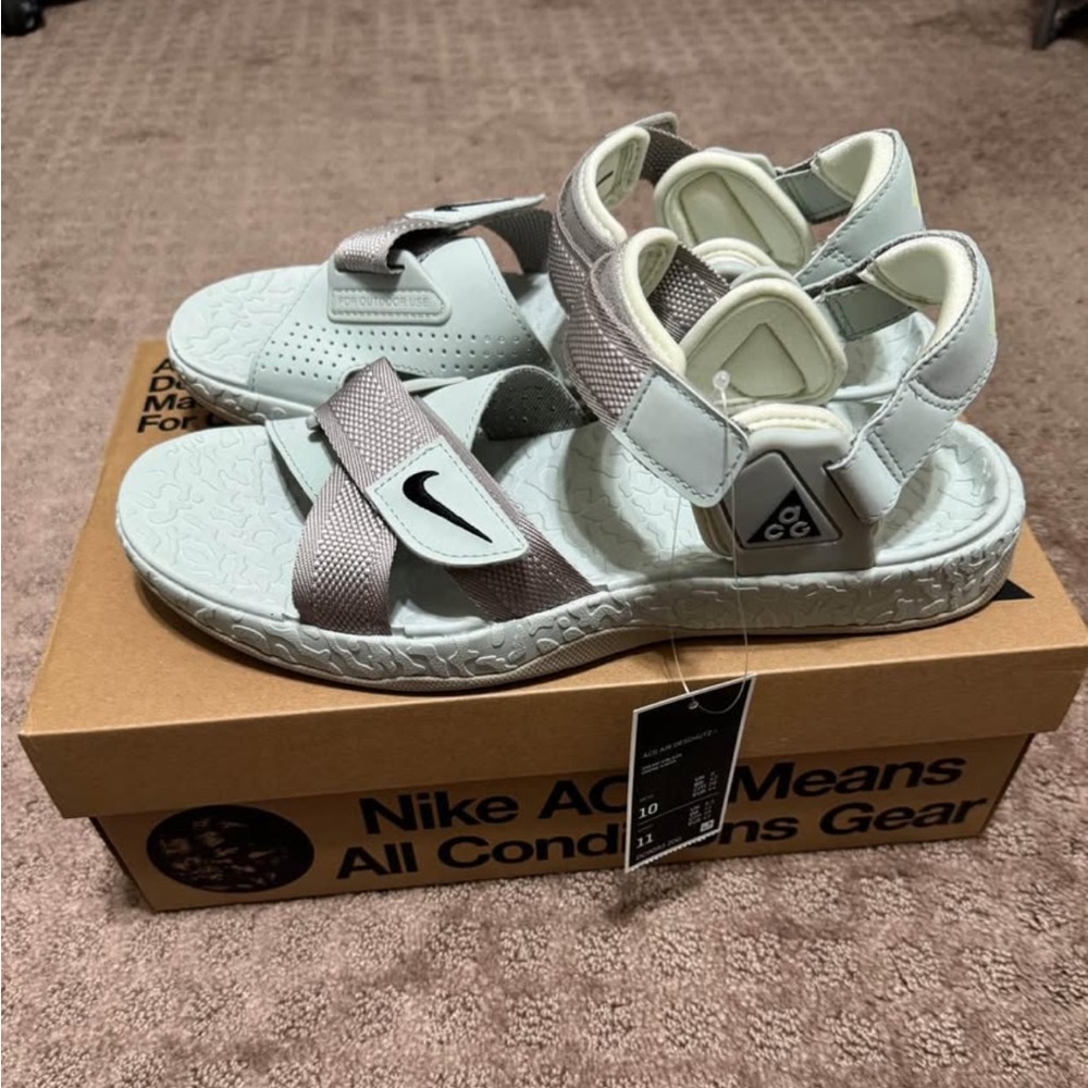 Nike ACG Air Deschutz Sandals - Cream